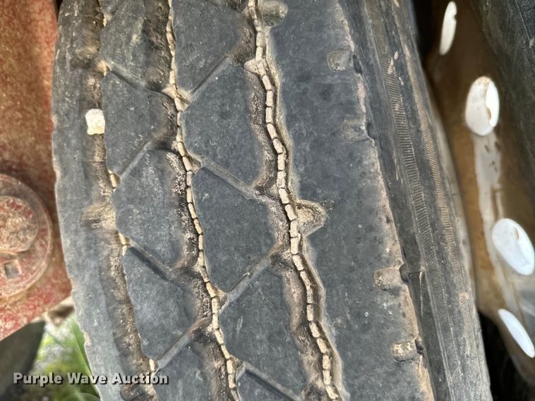 image for item IE9028 2007 Dragon  tank trailer