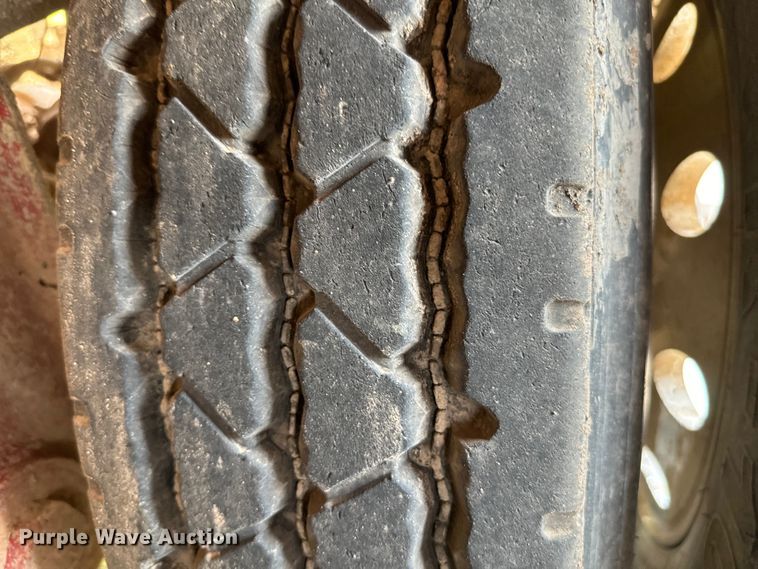 image for item IE9028 2007 Dragon  tank trailer