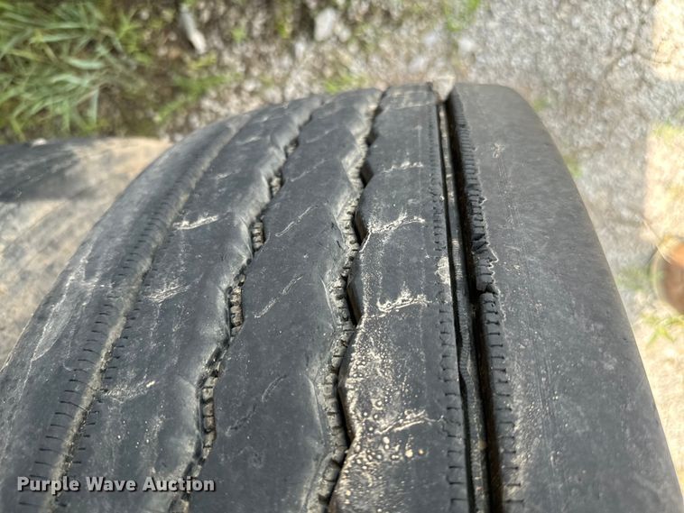 image for item IE9028 2007 Dragon  tank trailer