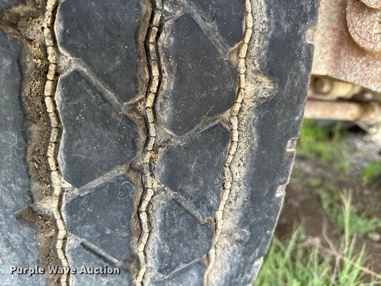 image for item IE9028 2007 Dragon  tank trailer