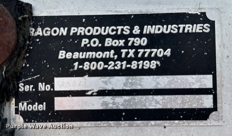 image for item IE9028 2007 Dragon  tank trailer