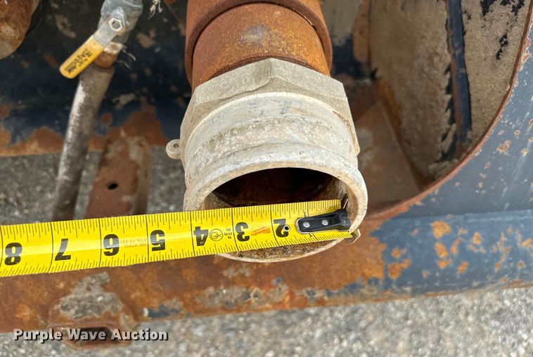 image for item IE9030 1996 Peterbilt  379 vacuum truck