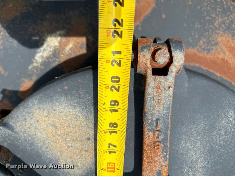 image for item IE9030 1996 Peterbilt  379 vacuum truck