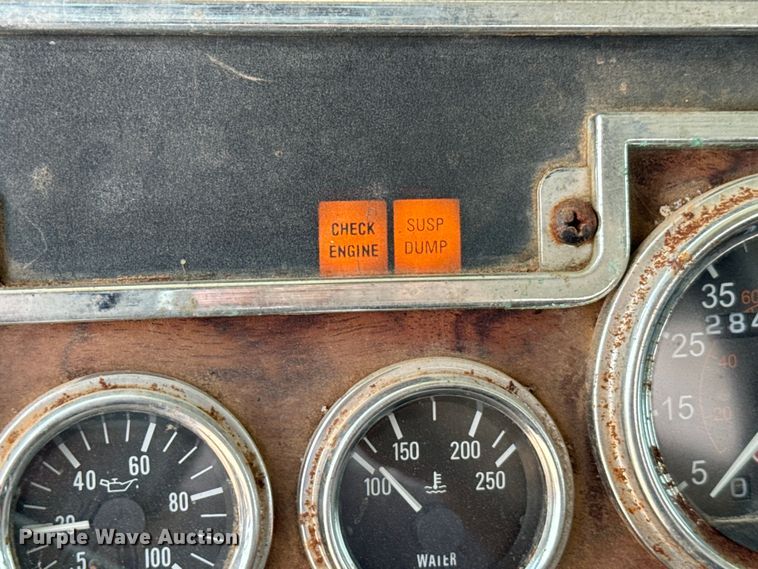 image for item IE9030 1996 Peterbilt  379 vacuum truck