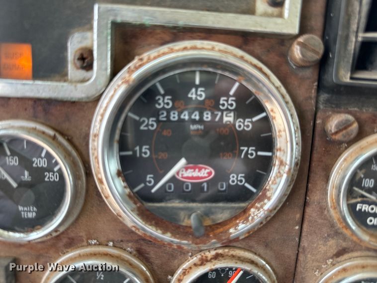 image for item IE9030 1996 Peterbilt  379 vacuum truck