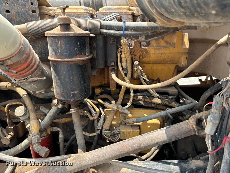 image for item IE9030 1996 Peterbilt  379 vacuum truck