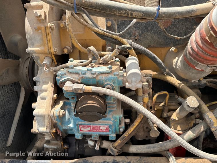 image for item IE9030 1996 Peterbilt  379 vacuum truck