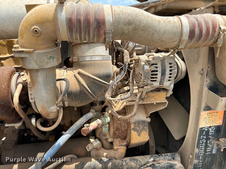 image for item IE9030 1996 Peterbilt  379 vacuum truck