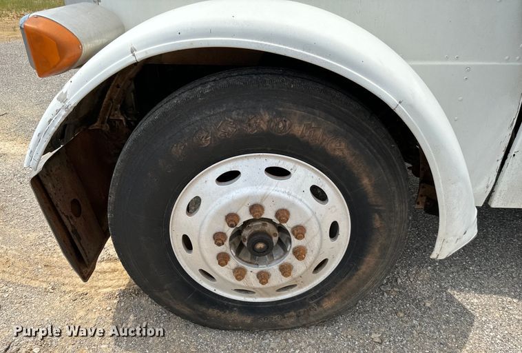 image for item IE9030 1996 Peterbilt  379 vacuum truck