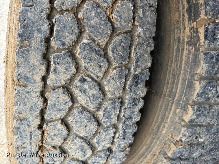 image for item IE9030 1996 Peterbilt  379 vacuum truck