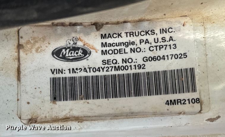 image for item IE9032 2007 Mack CTP713 semi truck