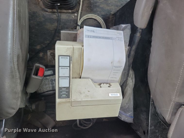 image for item KB9015 2010 Kenworth T800 fuel truck