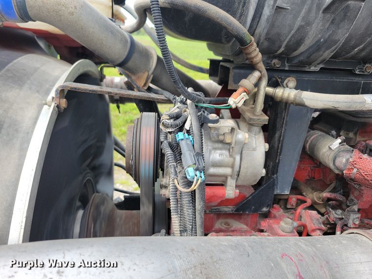 image for item KB9015 2010 Kenworth T800 fuel truck