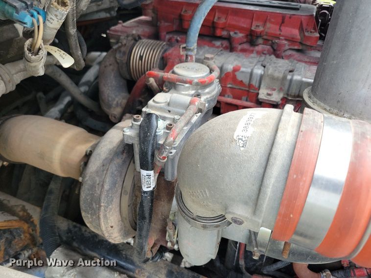 image for item KB9015 2010 Kenworth T800 fuel truck