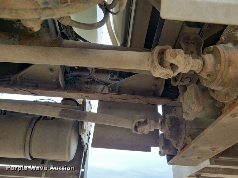 image for item KB9015 2010 Kenworth T800 fuel truck