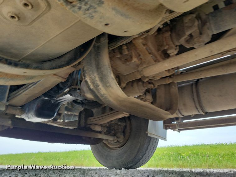 image for item KB9015 2010 Kenworth T800 fuel truck