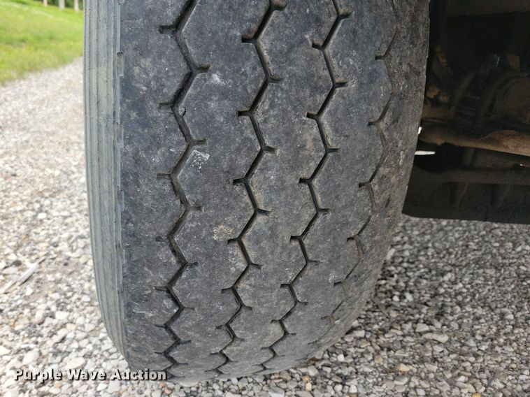 image for item KB9015 2010 Kenworth T800 fuel truck