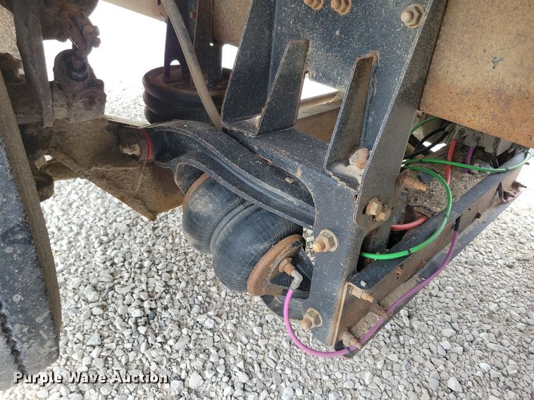 image for item KB9015 2010 Kenworth T800 fuel truck