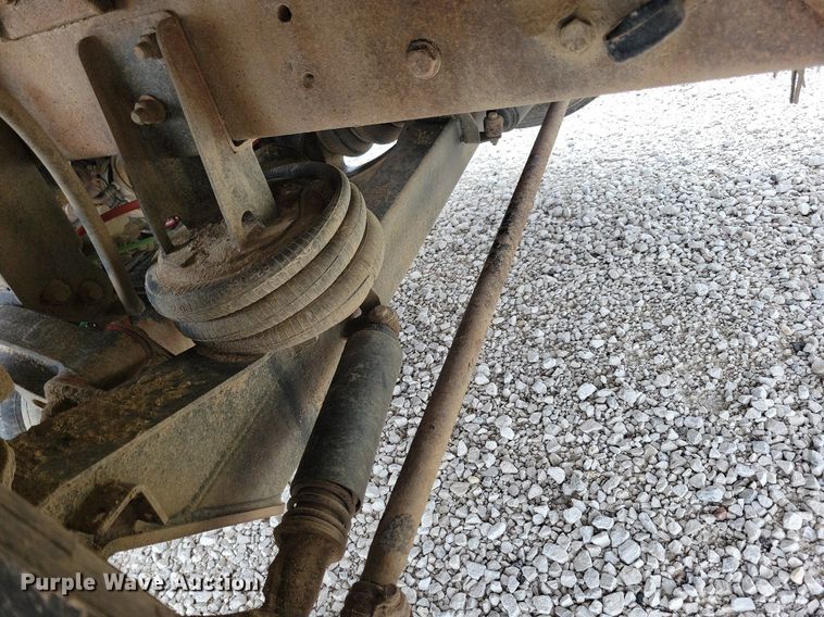 image for item KB9015 2010 Kenworth T800 fuel truck