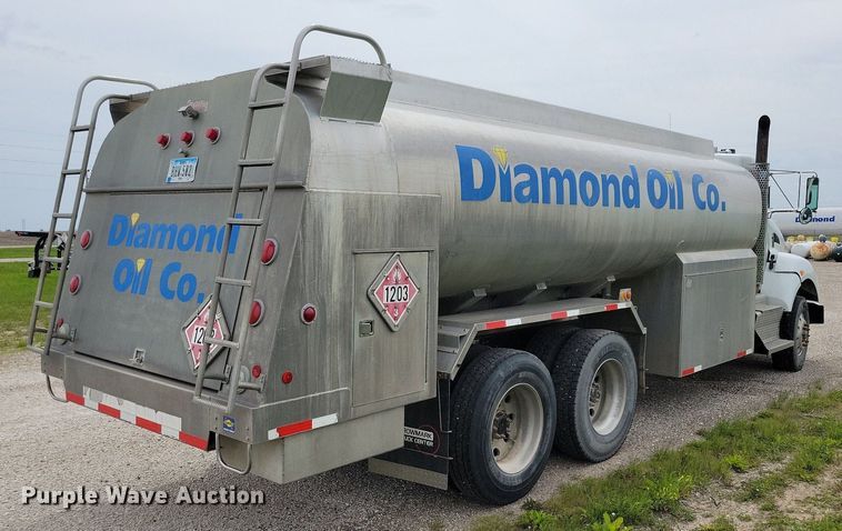 image for item KB9016 2012 Kenworth T440 fuel truck