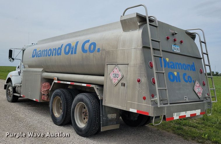 image for item KB9016 2012 Kenworth T440 fuel truck