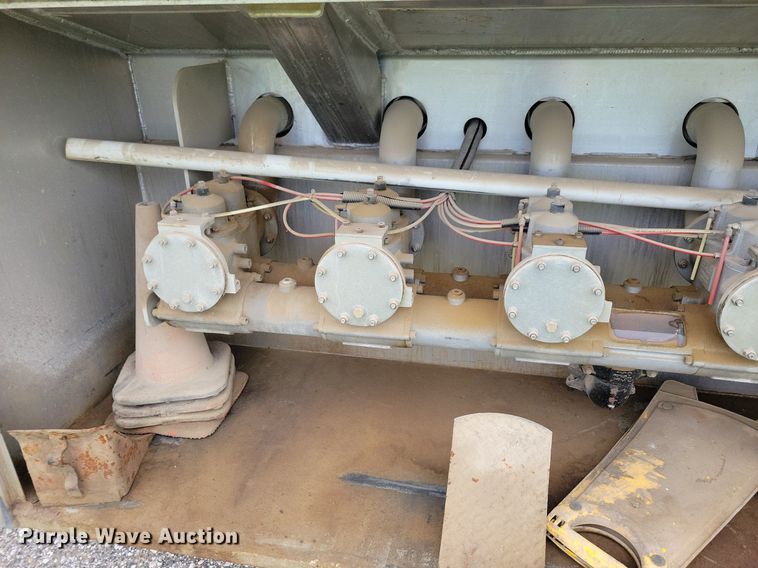 image for item KB9016 2012 Kenworth T440 fuel truck