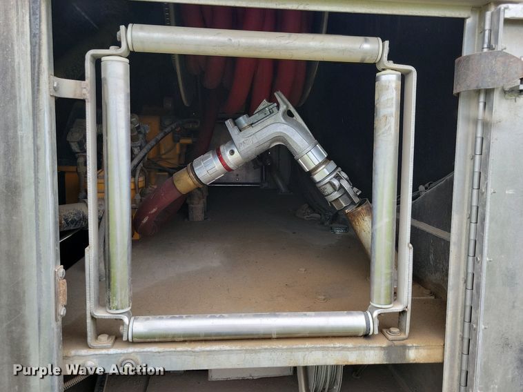 image for item KB9016 2012 Kenworth T440 fuel truck