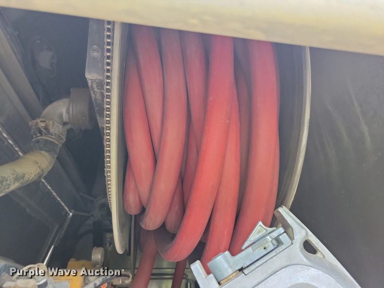 image for item KB9016 2012 Kenworth T440 fuel truck