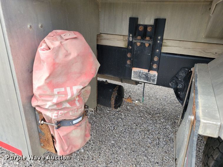 image for item KB9016 2012 Kenworth T440 fuel truck