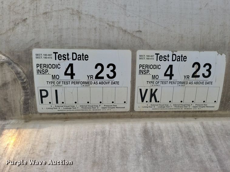 image for item KB9016 2012 Kenworth T440 fuel truck