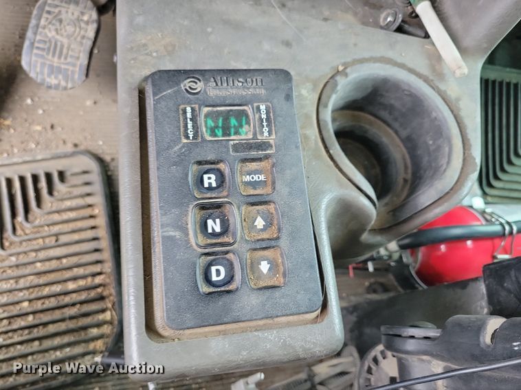 image for item KB9016 2012 Kenworth T440 fuel truck