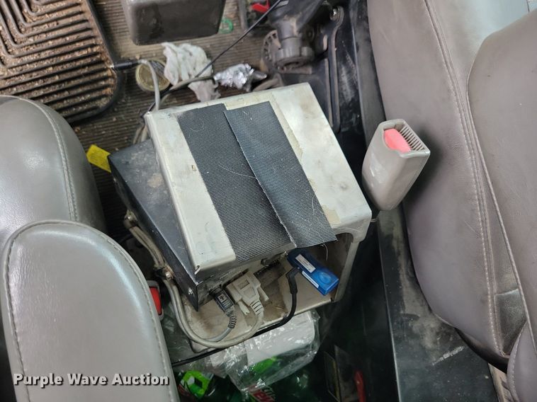 image for item KB9016 2012 Kenworth T440 fuel truck