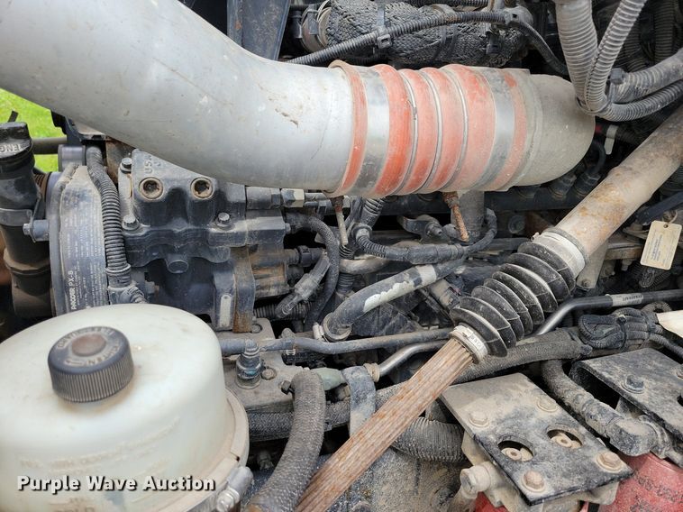 image for item KB9016 2012 Kenworth T440 fuel truck