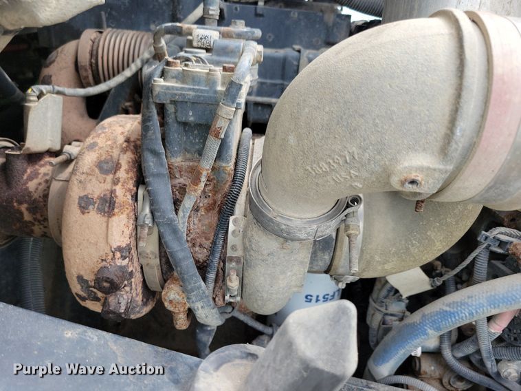 image for item KB9016 2012 Kenworth T440 fuel truck