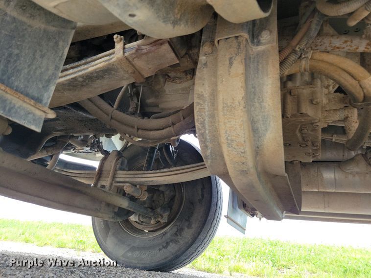 image for item KB9016 2012 Kenworth T440 fuel truck