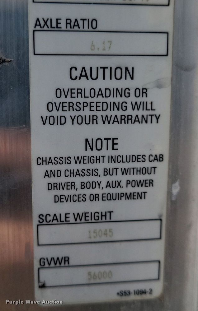 image for item KB9016 2012 Kenworth T440 fuel truck