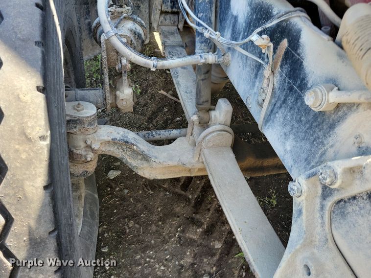 image for item KB9033 2008 Peterbilt 386 semi truck