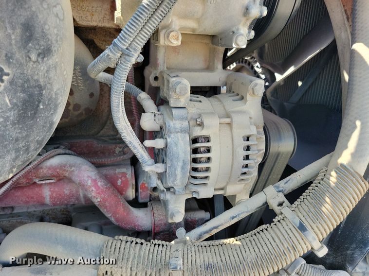 image for item KB9033 2008 Peterbilt 386 semi truck