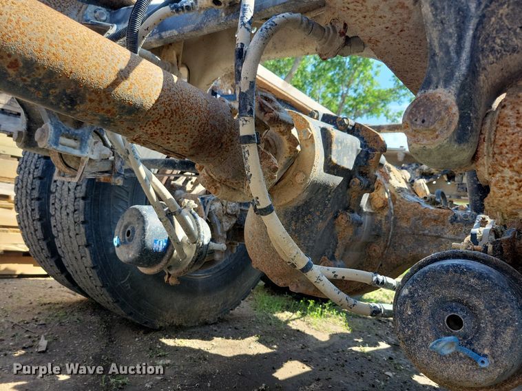 image for item KB9033 2008 Peterbilt 386 semi truck