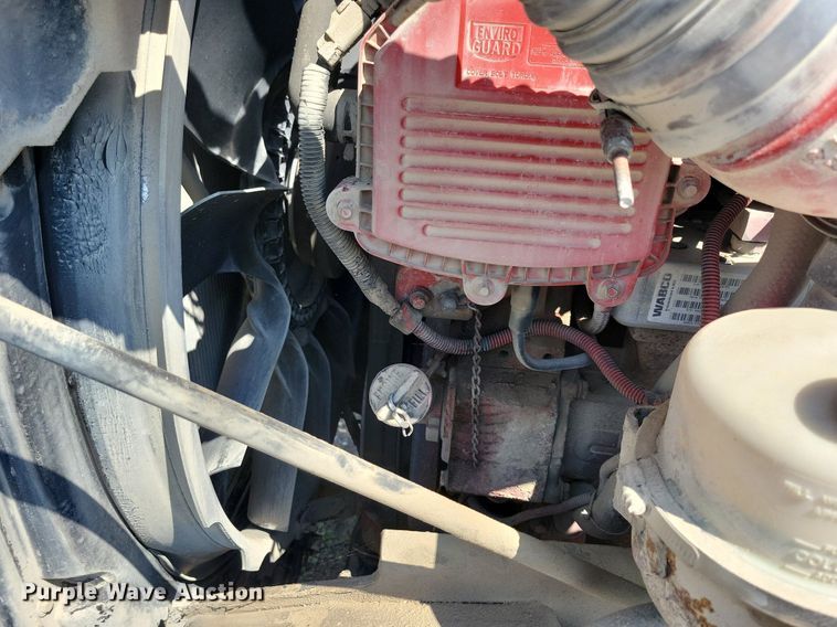 image for item KB9033 2008 Peterbilt 386 semi truck