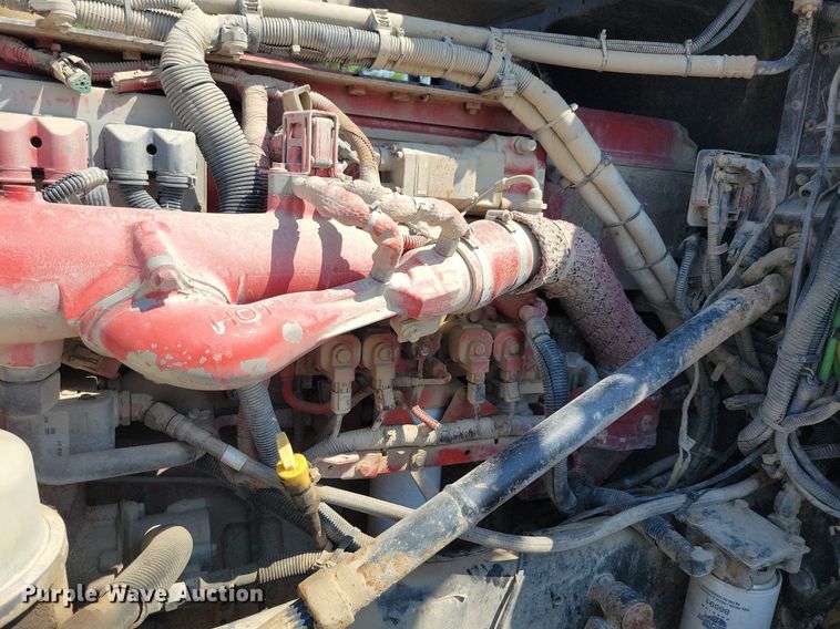 image for item KB9033 2008 Peterbilt 386 semi truck