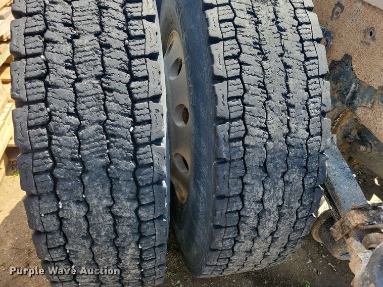 image for item KB9033 2008 Peterbilt 386 semi truck