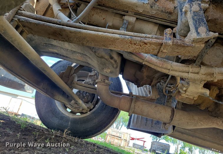 image for item KB9033 2008 Peterbilt 386 semi truck