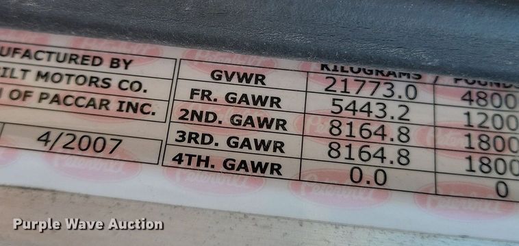 image for item KB9033 2008 Peterbilt 386 semi truck