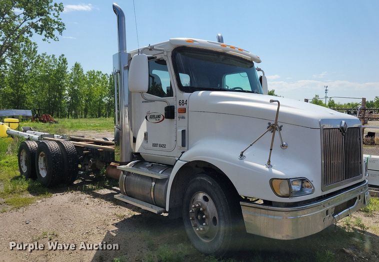 image for item KB9034 2003 International  Eagle 9400i truck cab and chassis