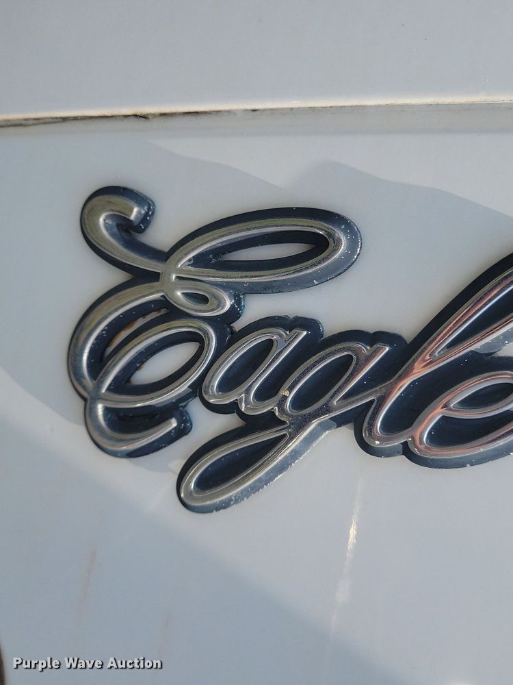 image for item KB9034 2003 International  Eagle 9400i truck cab and chassis