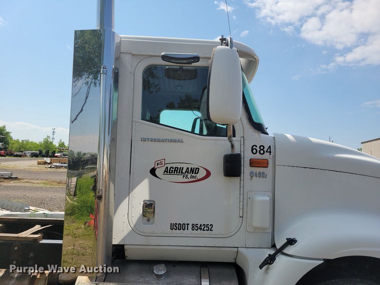 image for item KB9034 2003 International  Eagle 9400i truck cab and chassis