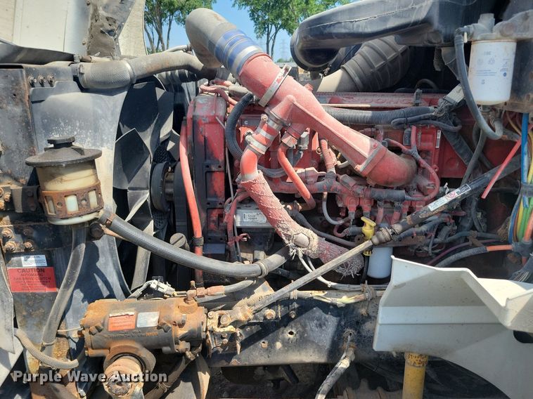 image for item KB9034 2003 International  Eagle 9400i truck cab and chassis