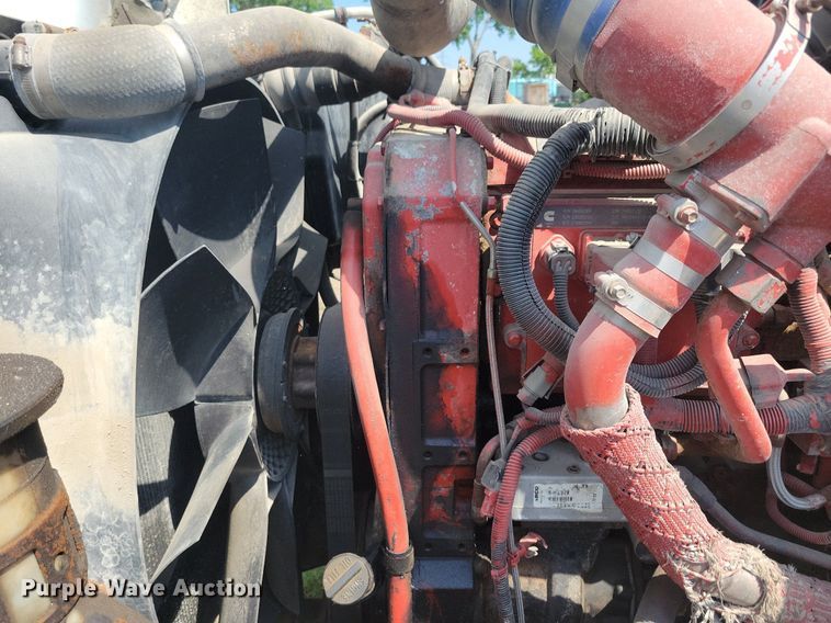 image for item KB9034 2003 International  Eagle 9400i truck cab and chassis