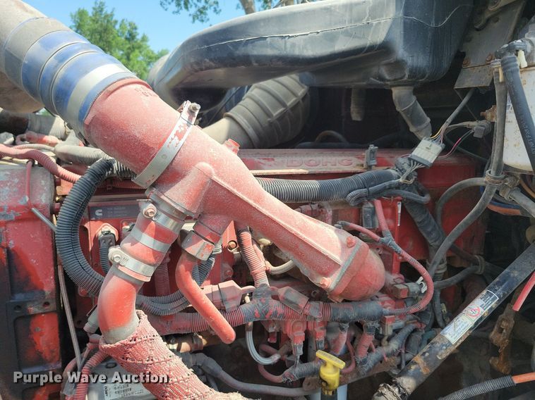 image for item KB9034 2003 International  Eagle 9400i truck cab and chassis